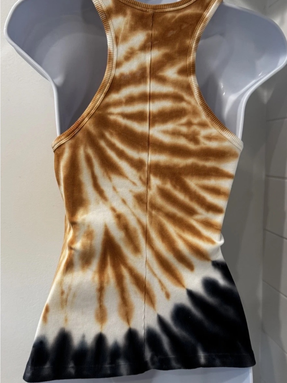NWT, YFB S Ziggy ribbed tank. Current season. Tie dye wash in Navy, gold & cream - Picture 3 of 9
